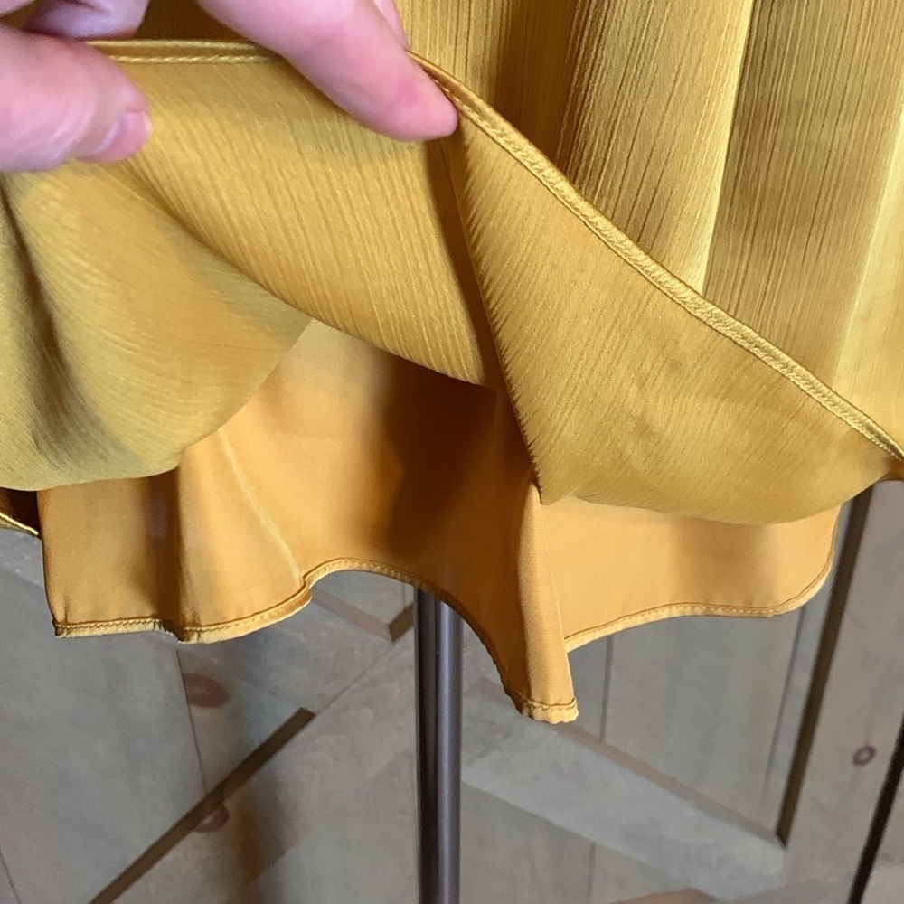 Trina Turk gold halter top with back tie Size Large - Picture 9 of 14